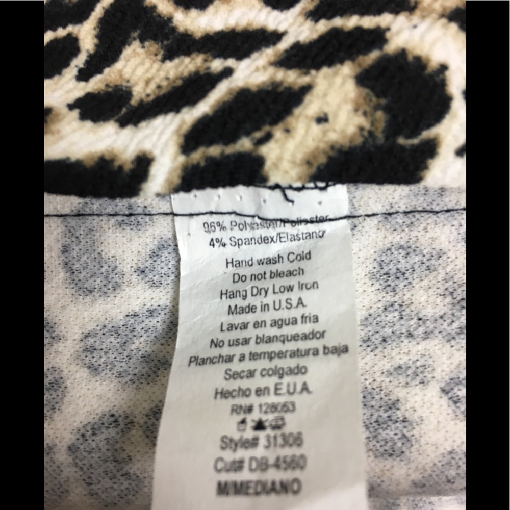 🌺SOLD🌺Leopard Print long blazer - Picture 4 of 8